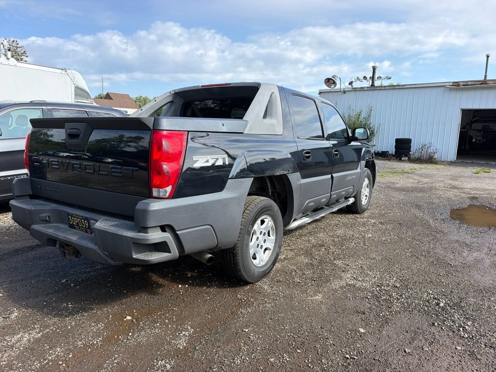 Used 2003 Chevrolet Avalanche 4x4 w/ Suspension Package, Off-Road image 6