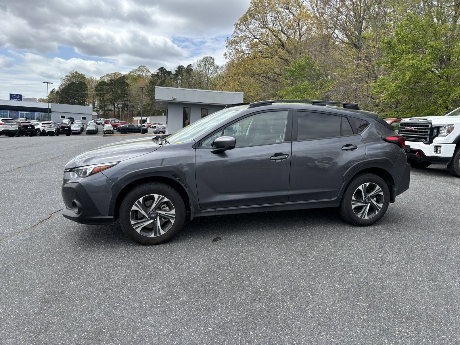 Used 2026 Subaru Crosstrek 2.0i Premium image 3