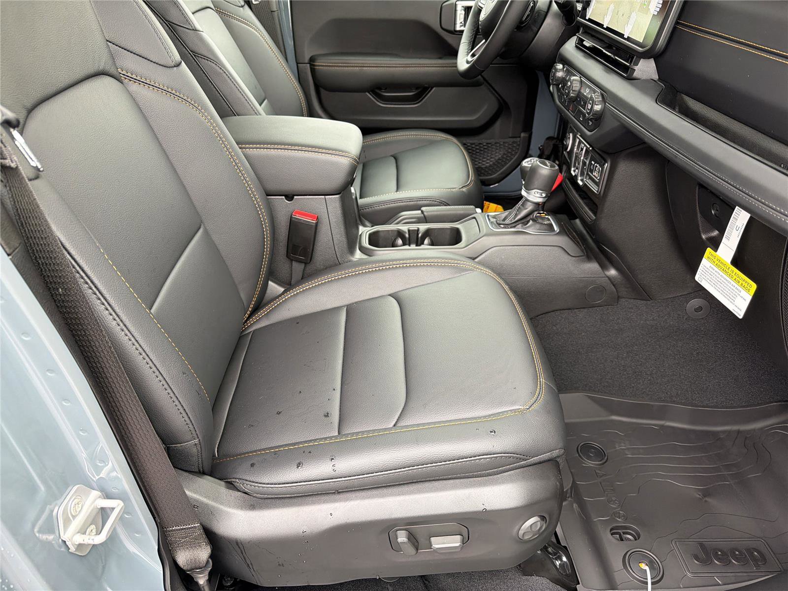 New 2026 Jeep Gladiator Sahara image 10