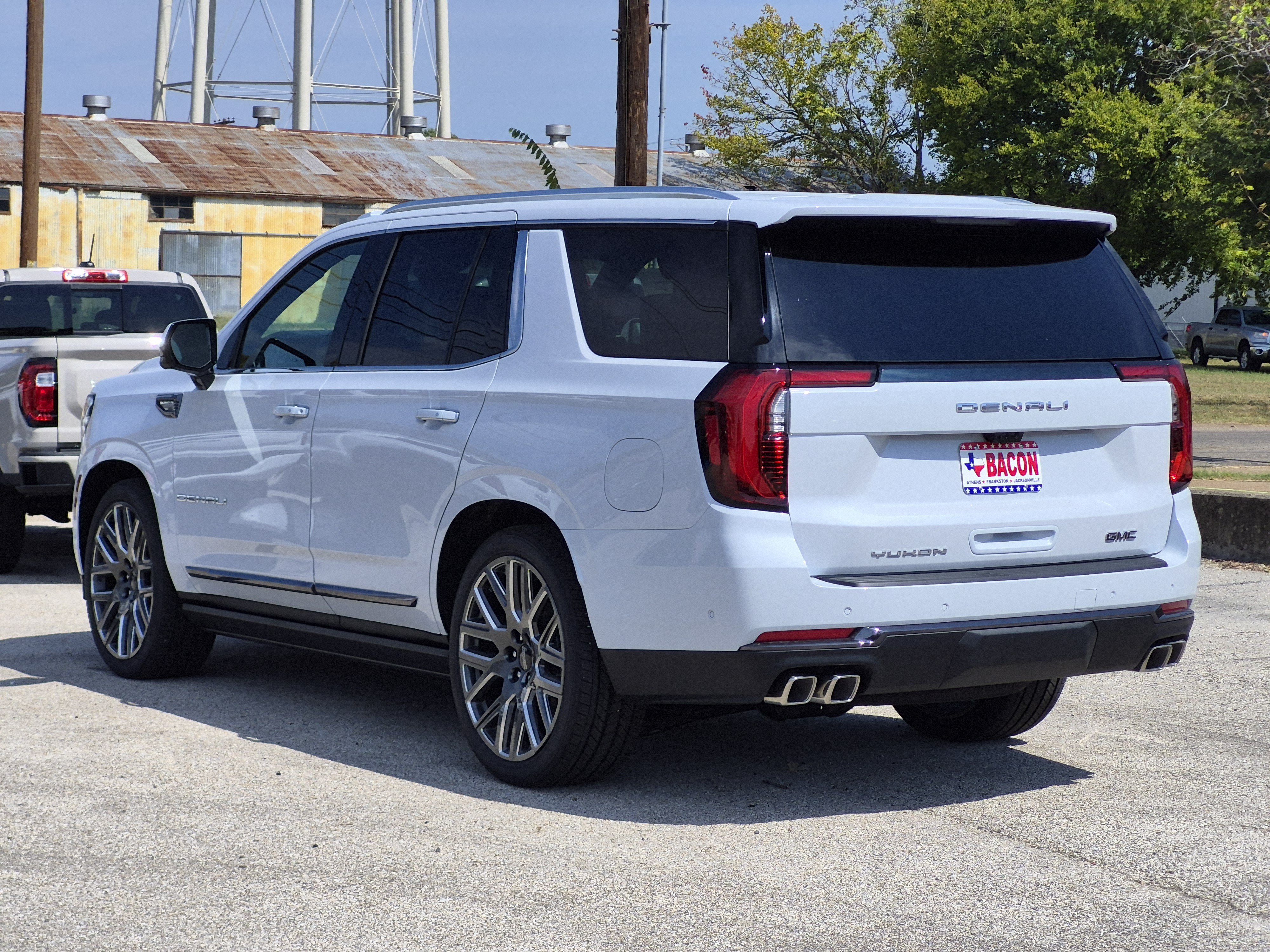 New 2026 GMC Yukon Denali Ultimate AWD/4WD image 3