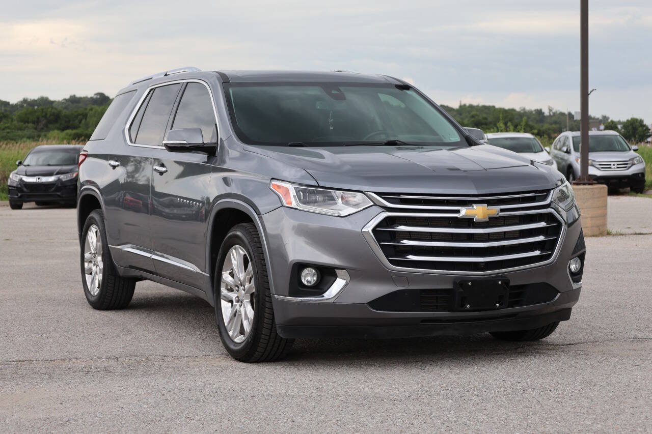 Used 2020 Chevrolet Traverse High Country FWD image 4