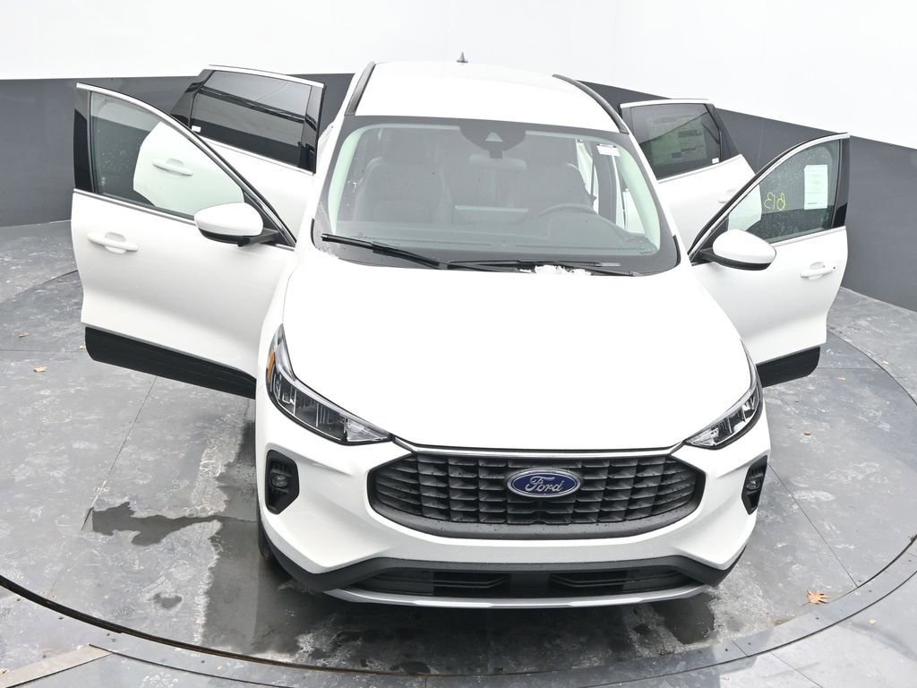 New 2026 Ford Escape SE FWD image 60