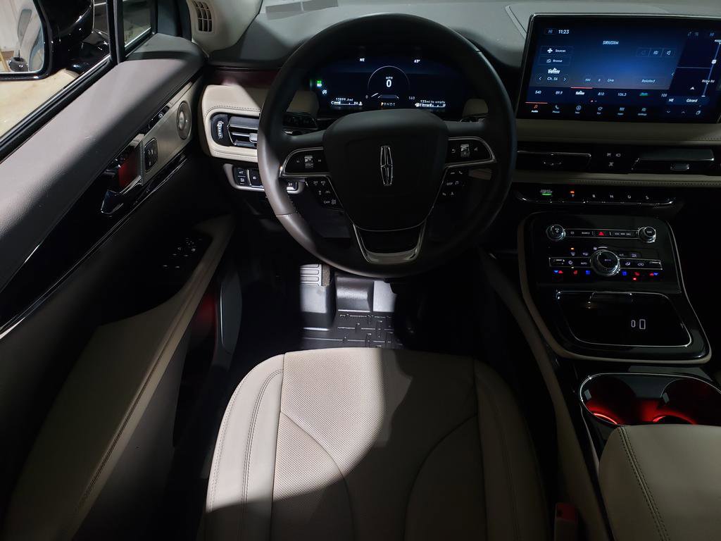 Used 2023 Lincoln Nautilus Reserve w/ Equipment Group 202A image 15