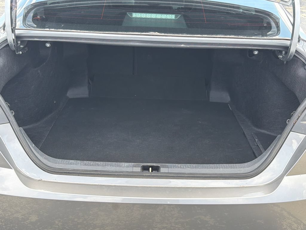 Used 2025 Toyota Camry SE w/ Convenience Package FWD image 18
