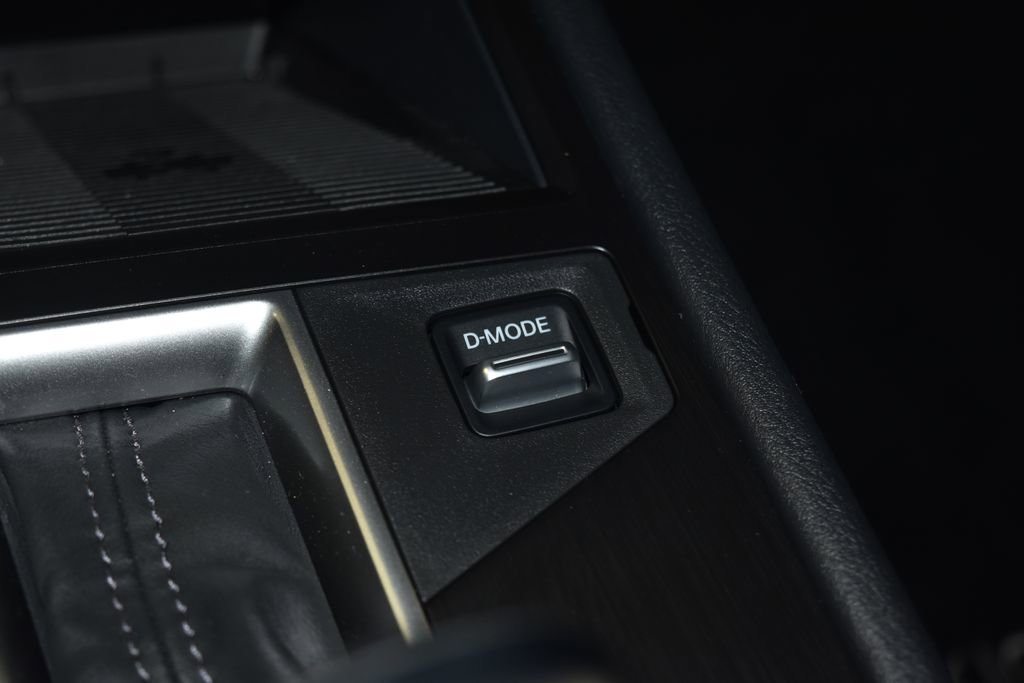 Certified 2025 Nissan Kicks SV FWD image 15