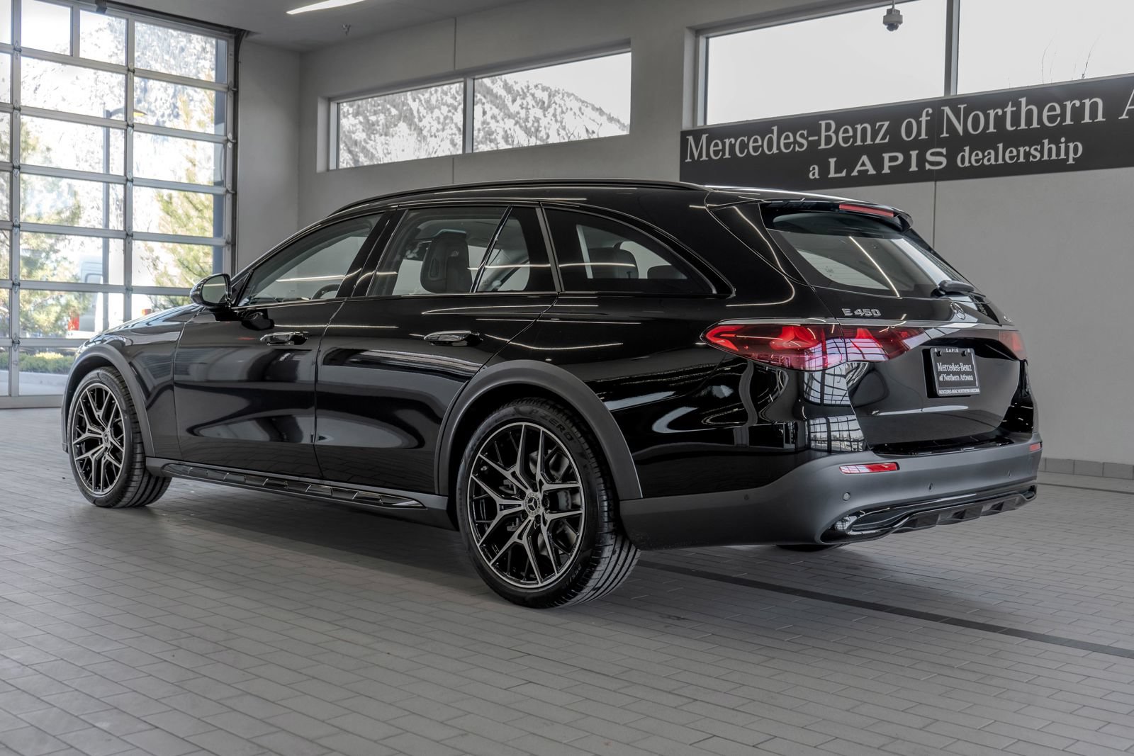 Used 2025 Mercedes-Benz E 450 4MATIC All-Terrain Wagon image 12