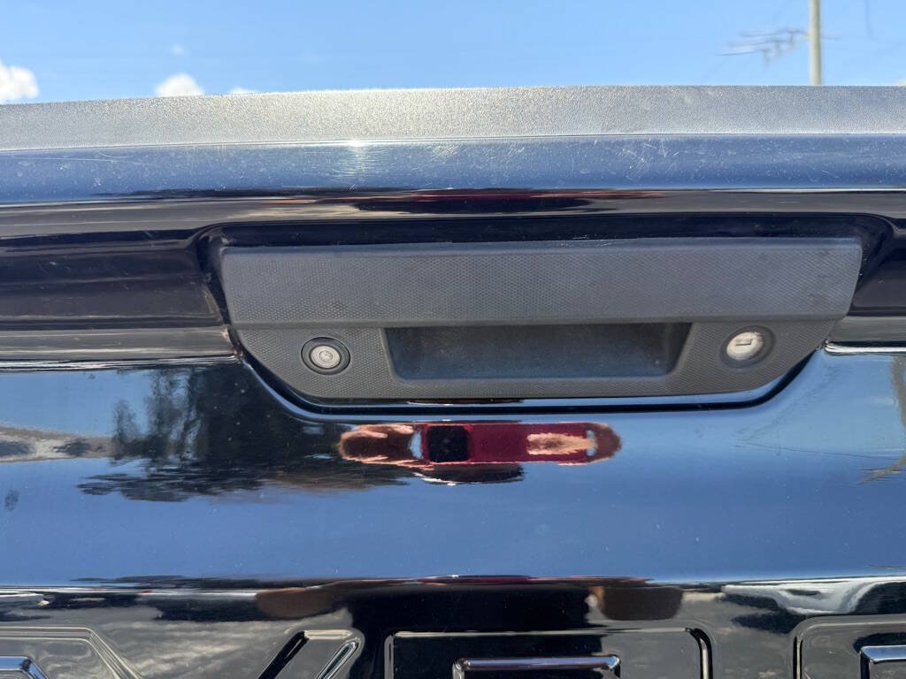 Used 2019 Chevrolet Silverado 1500 LT AWD/4WD image 7
