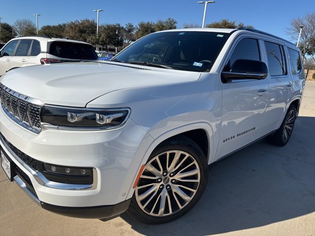 Used 2023 Jeep Grand Wagoneer Series III image 3