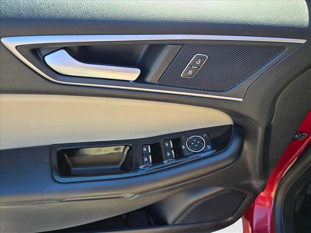 Used 2018 Ford Edge SEL w/ Equipment Group 201A FWD image 19