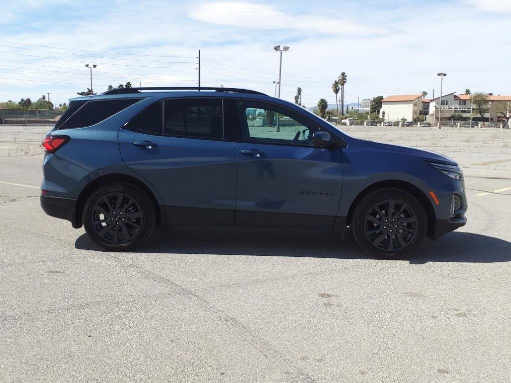 Used 2024 Chevrolet Equinox RS w/ LPO, Floor Liner Package image 4