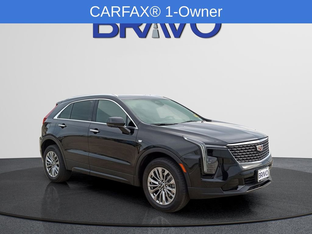 Used 2025 Cadillac XT4 Premium Luxury image 3