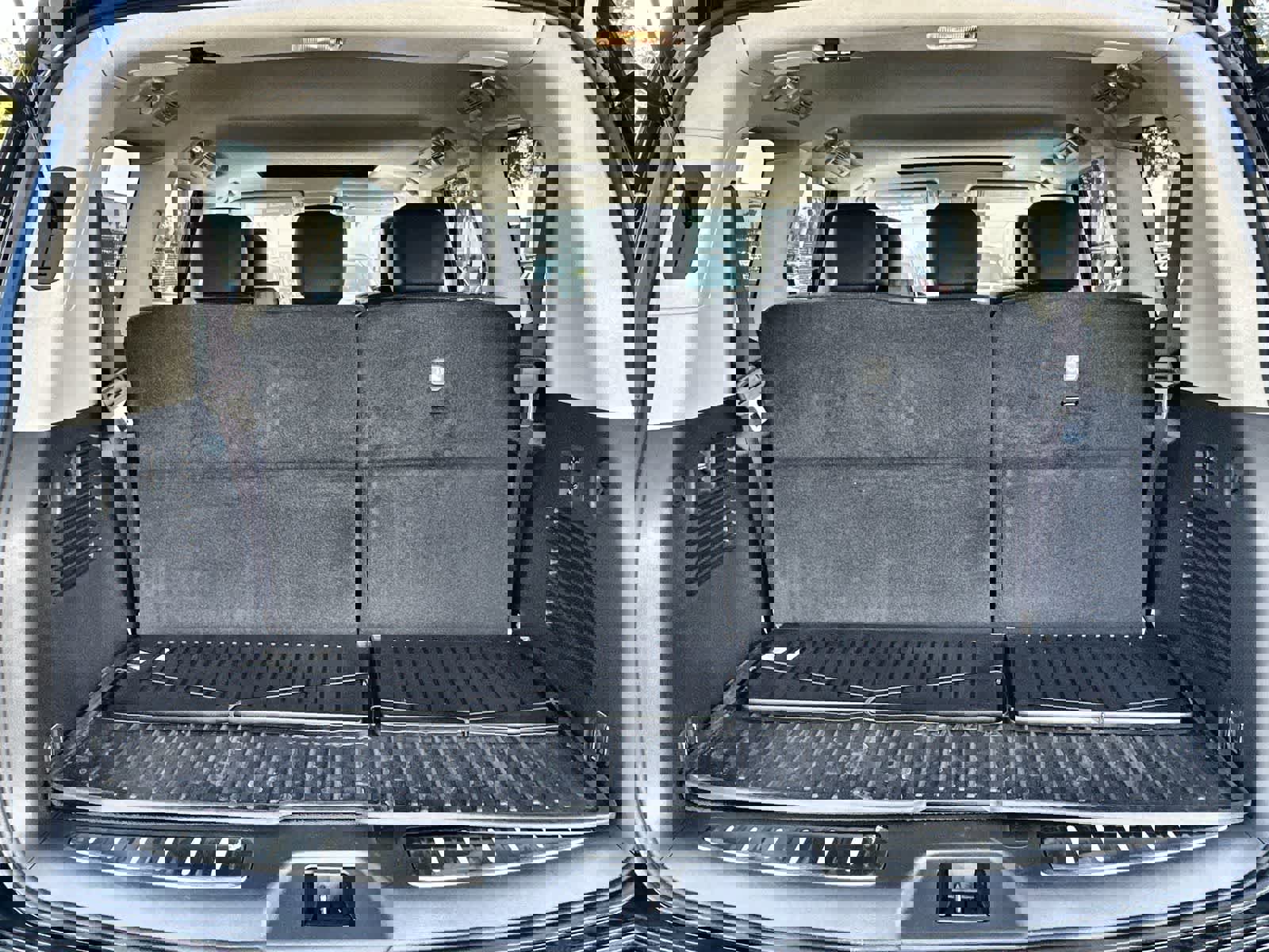 Used 2024 Nissan Armada Platinum w/ Cargo Package image 19