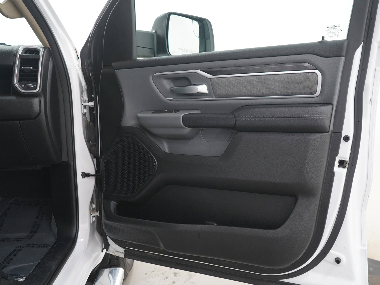 Used 2020 RAM 1500 Big Horn AWD/4WD image 9