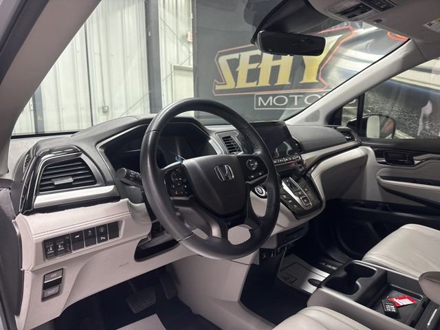 Used 2023 Honda Odyssey Touring image 6