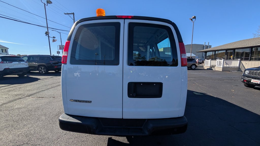 Used 2021 Chevrolet Express 2500 w/ Driver Convenience Package RWD image 22