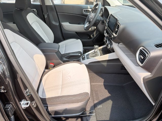 New 2026 Hyundai Venue SEL FWD image 34