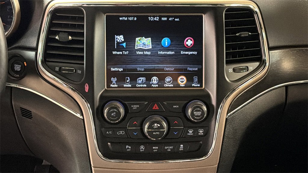 Used 2017 Jeep Grand Cherokee Limited image 19