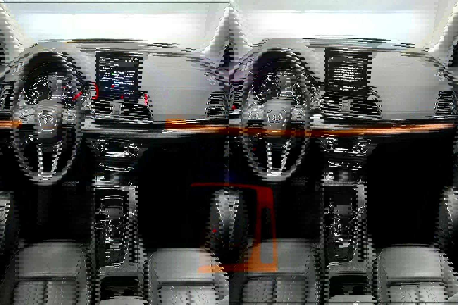 Used 2023 Audi Q5 2.0T Premium w/ Convenience Package image 17