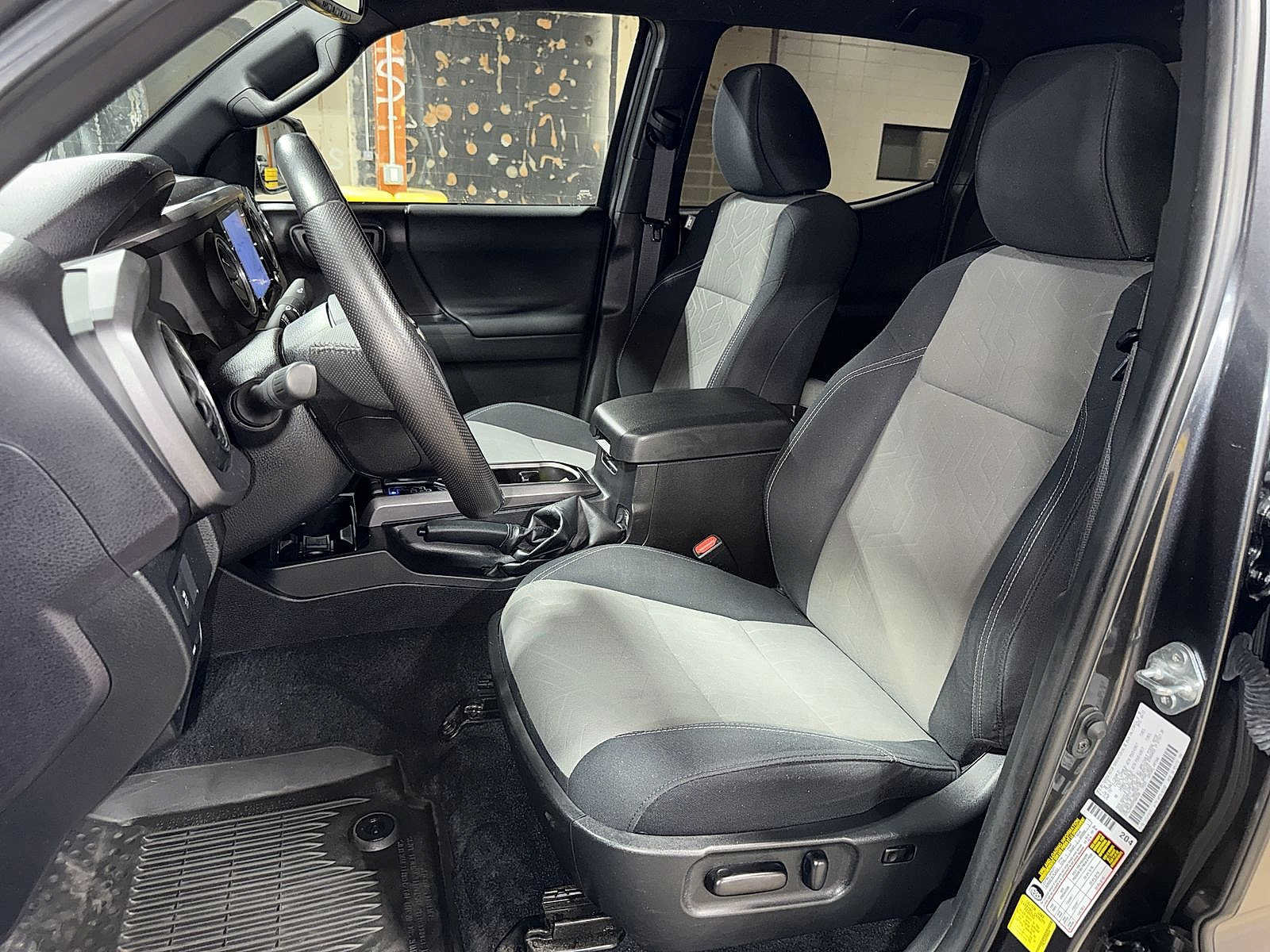 Used 2023 Toyota Tacoma TRD Sport AWD/4WD image 15