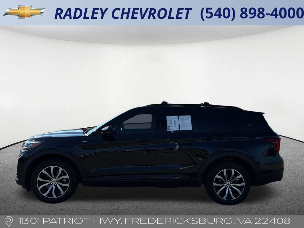 Used 2025 Ford Explorer ST-Line AWD/4WD image 17