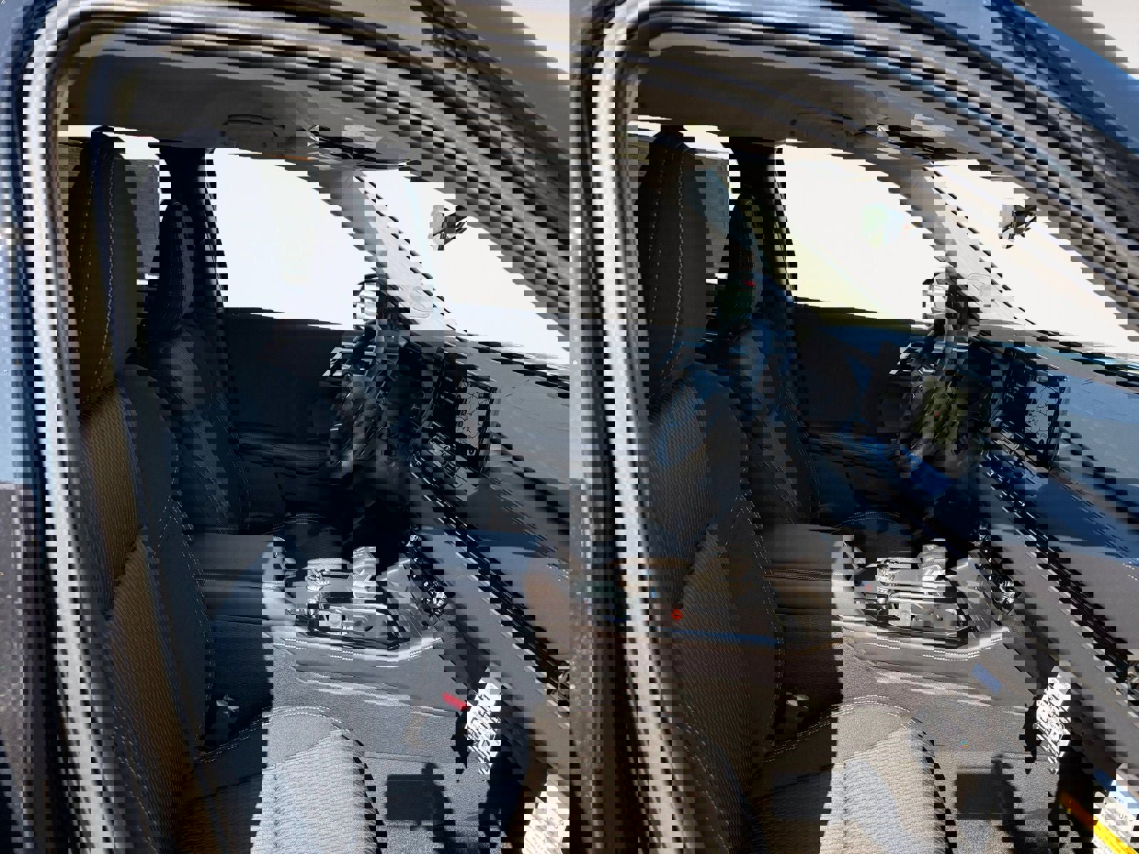 New 2025 Mitsubishi Outlander ES image 15