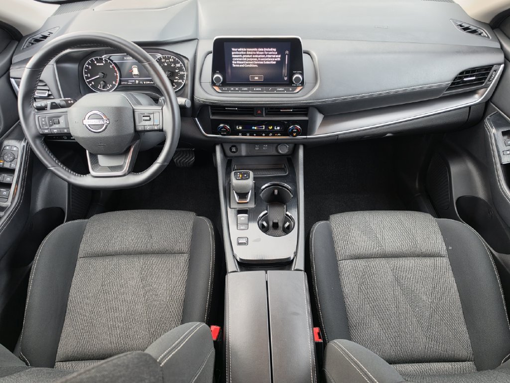 Used 2025 Nissan Rogue SV FWD image 12