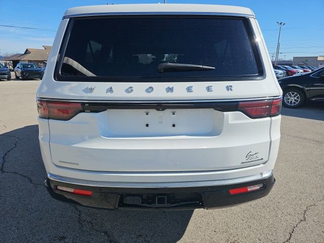 Used 2023 Jeep Wagoneer L Series II image 6