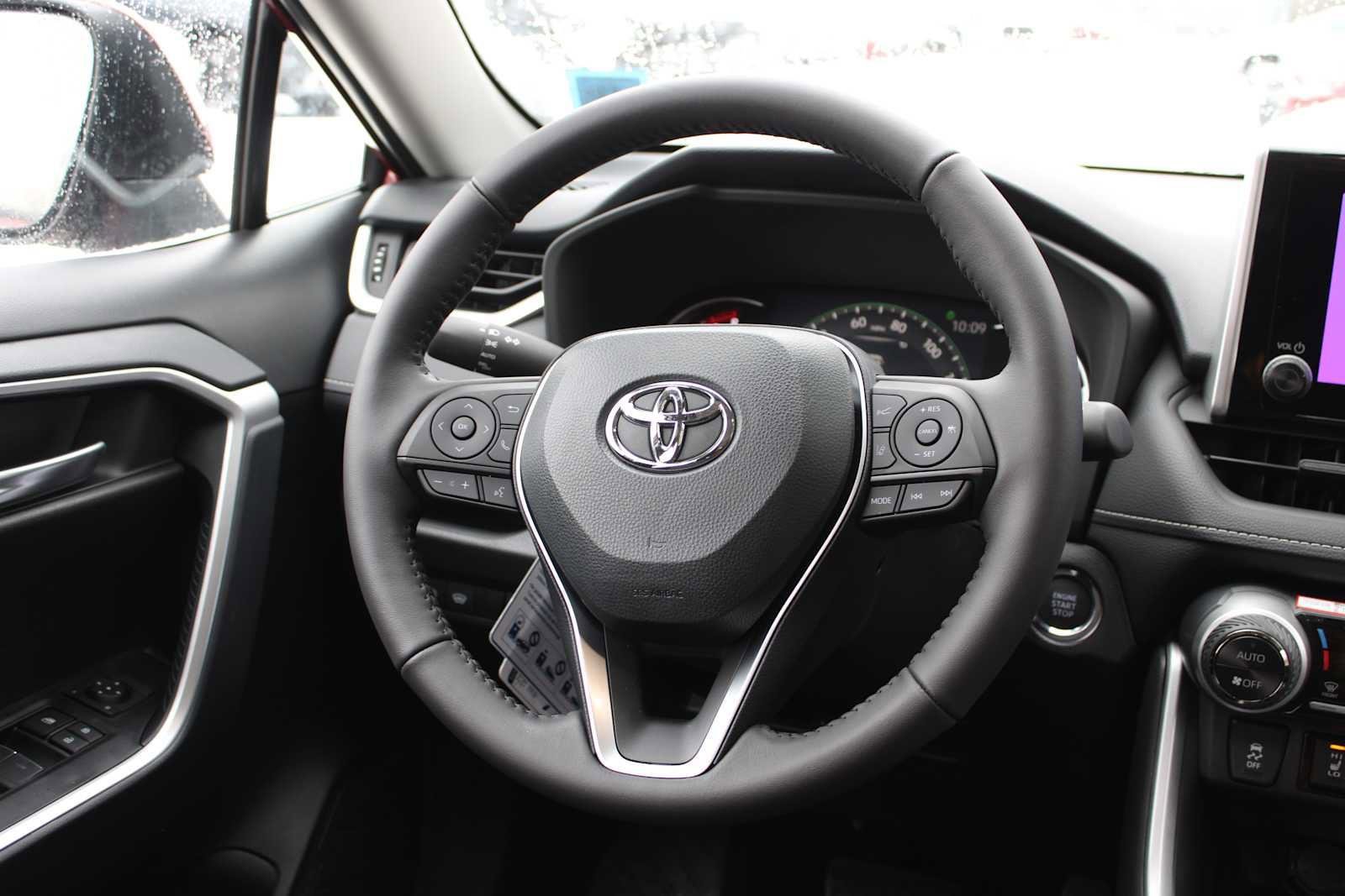 New 2025 Toyota RAV4 XLE image 17