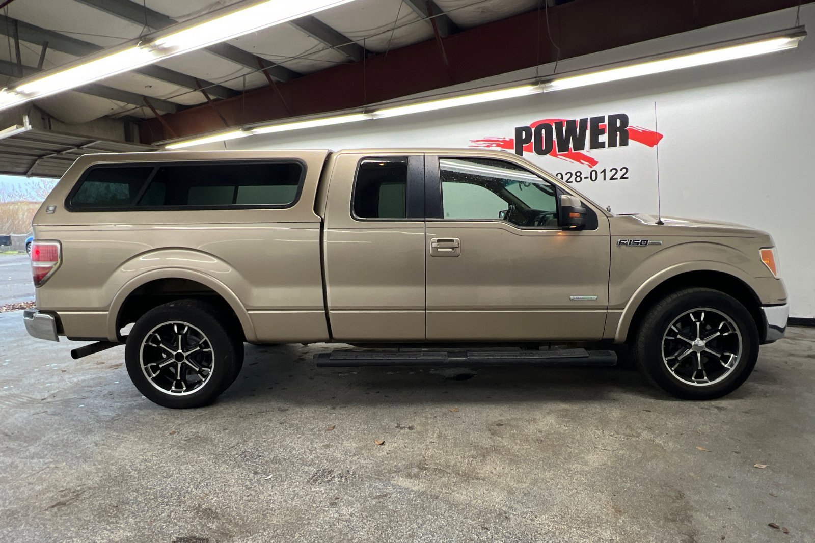 Used 2013 Ford F150 Lariat w/ Mid Equipment Group image 2
