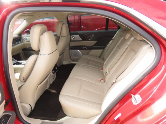 Used 2020 Lincoln Continental Reserve w/ Luxury Package image 15