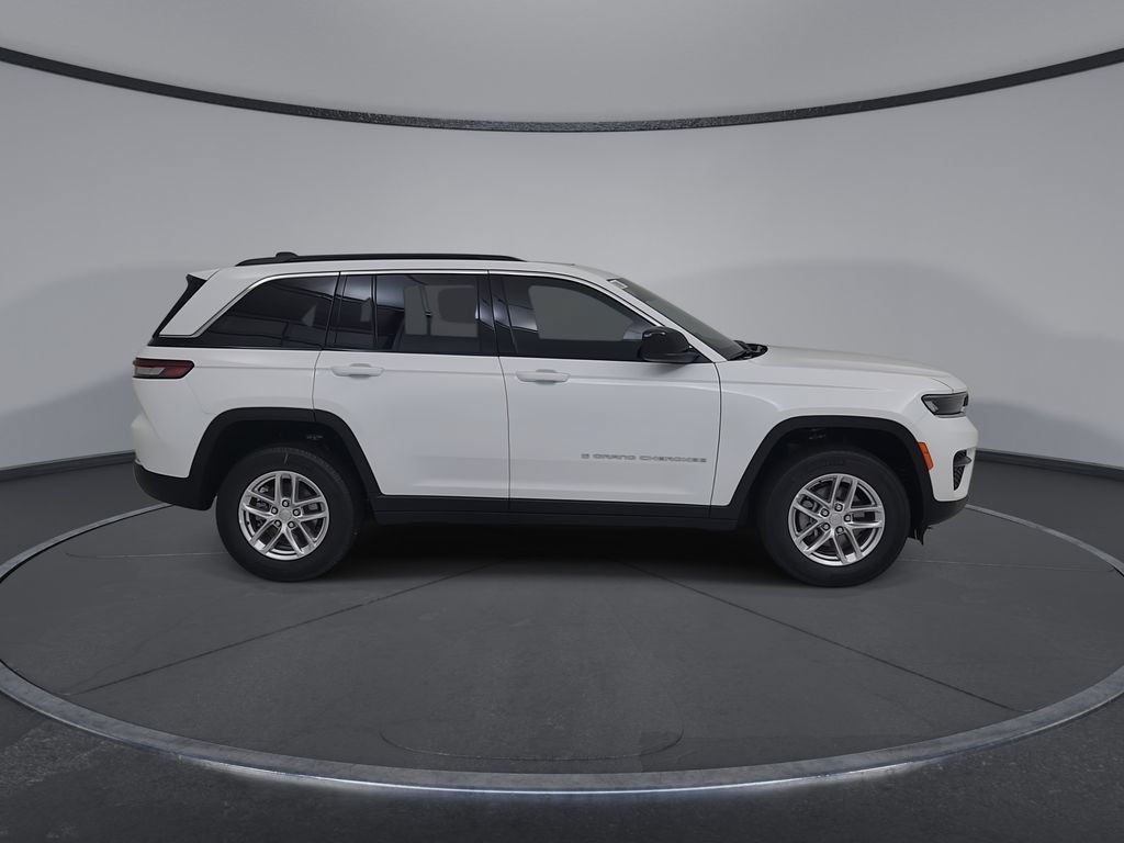 New 2026 Jeep Grand Cherokee Laredo X AWD/4WD image 17