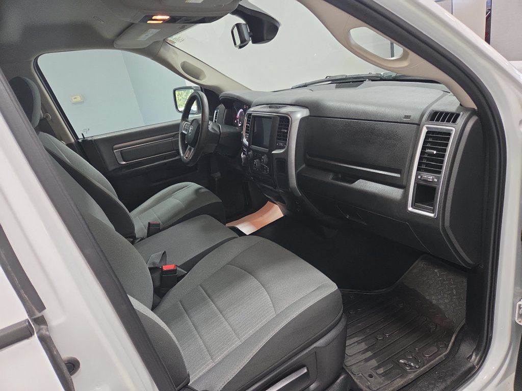 Used 2023 RAM 1500 Classic SLT w/ Electronics Group AWD/4WD image 18