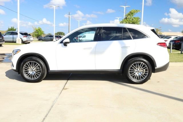 New 2025 Mercedes-Benz GLC 300 image 5