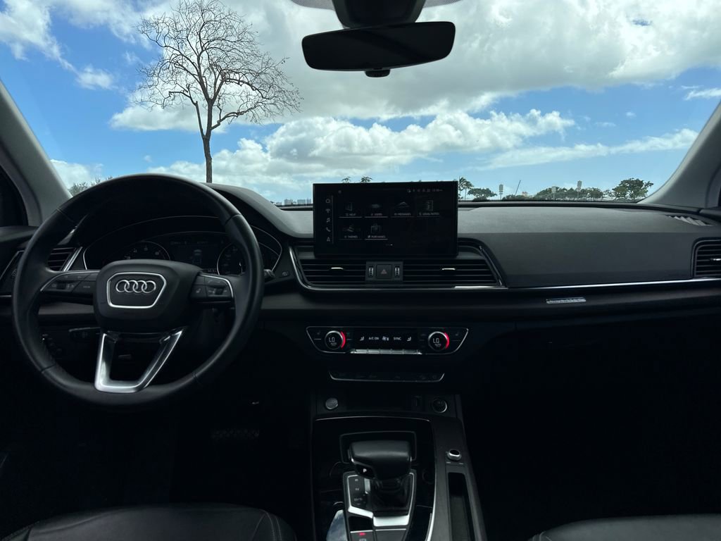 Used 2023 Audi Q5 2.0T Premium w/ Convenience Package image 14