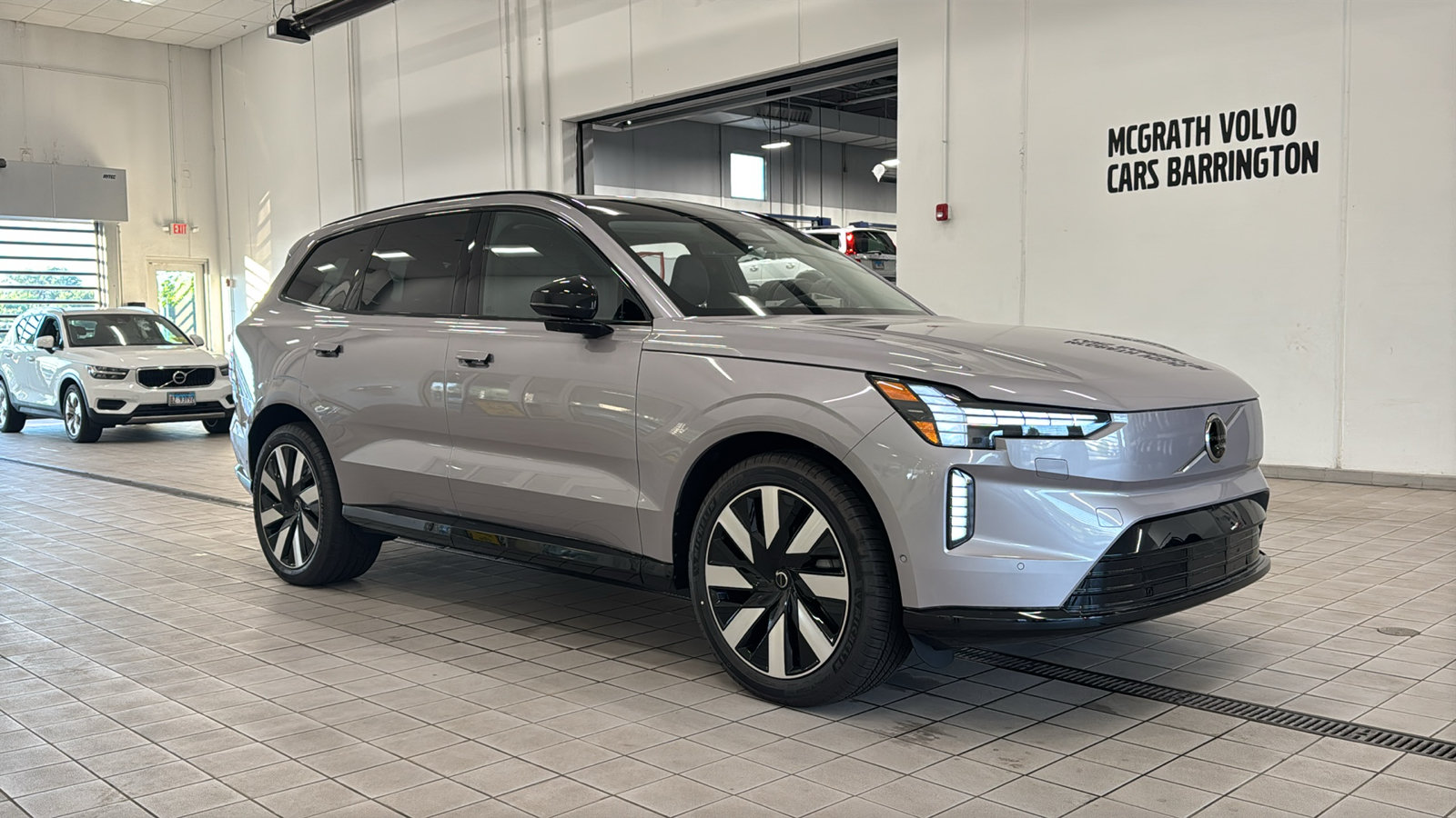 New 2026 Volvo EX90 Ultra AWD/4WD image 3