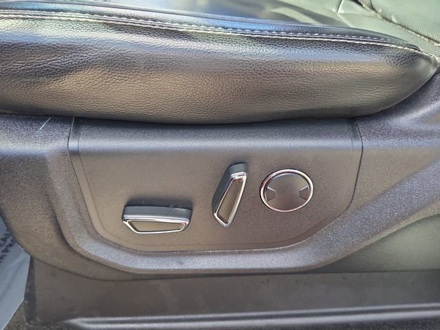Used 2017 Ford F250 Lariat w/ Chrome Package image 13