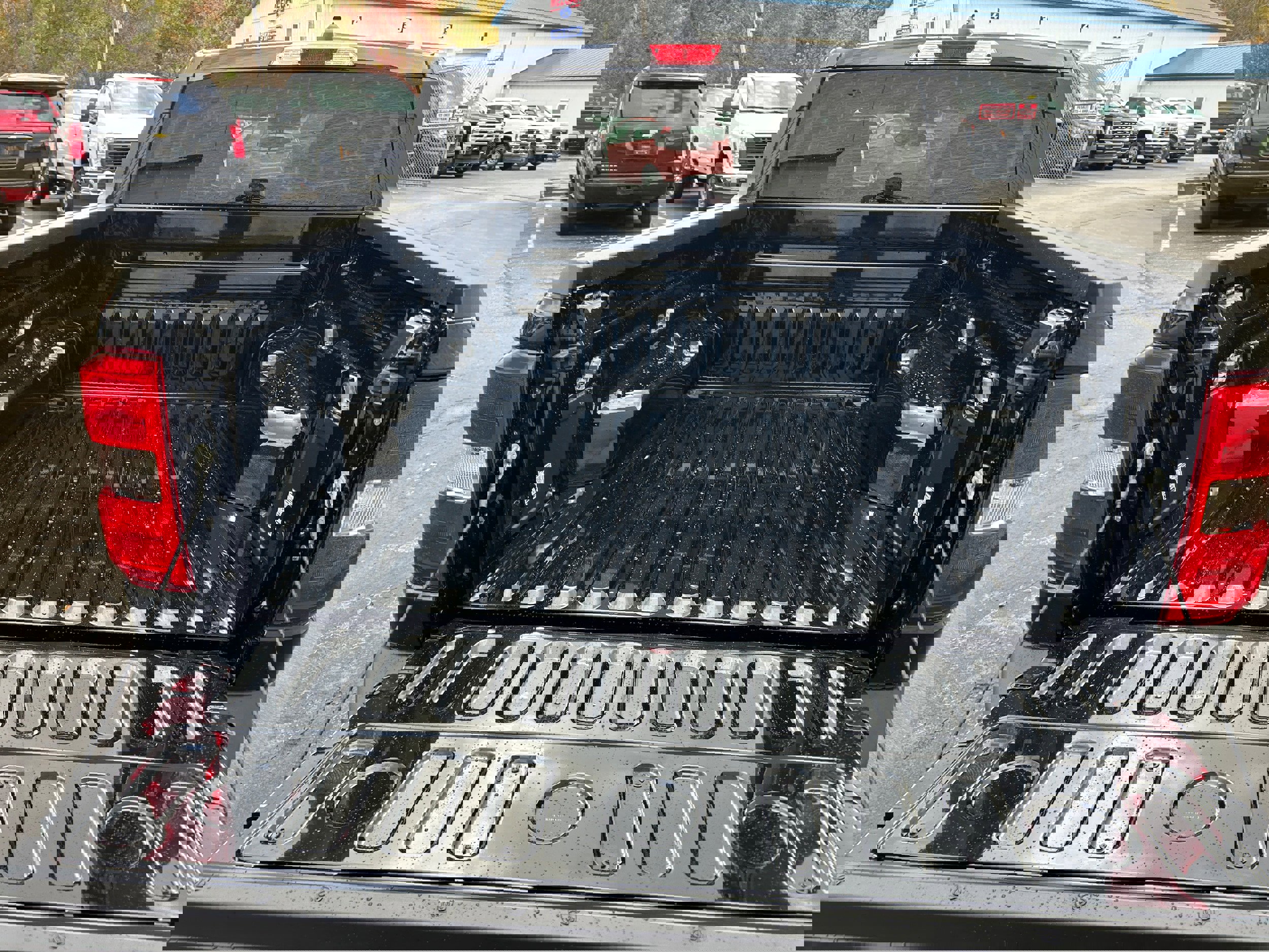 New 2025 Ford Maverick XL w/ Equipment Group 101A image 21