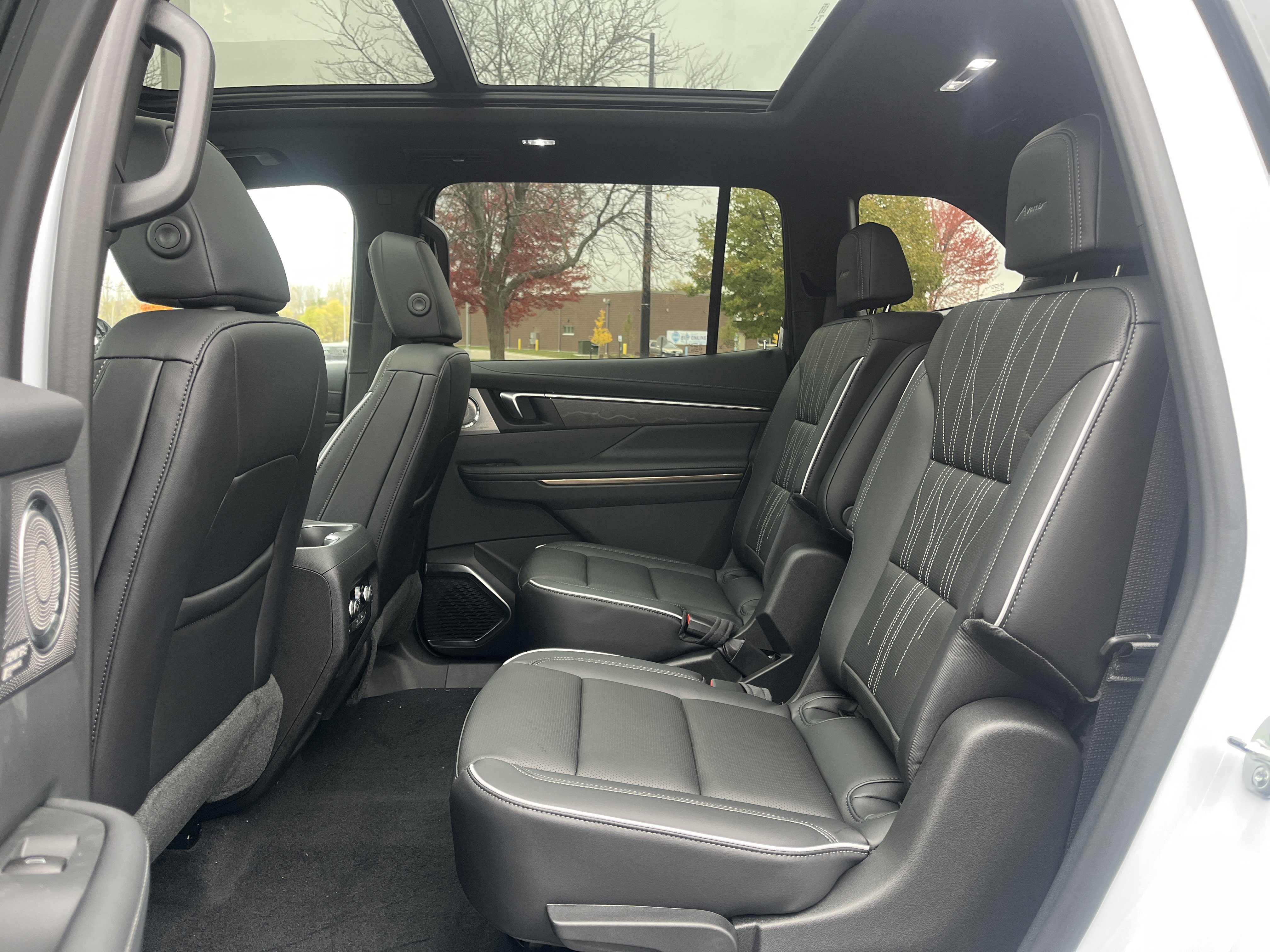 New 2026 Buick Enclave Avenir w/ Super Cruise Package image 6