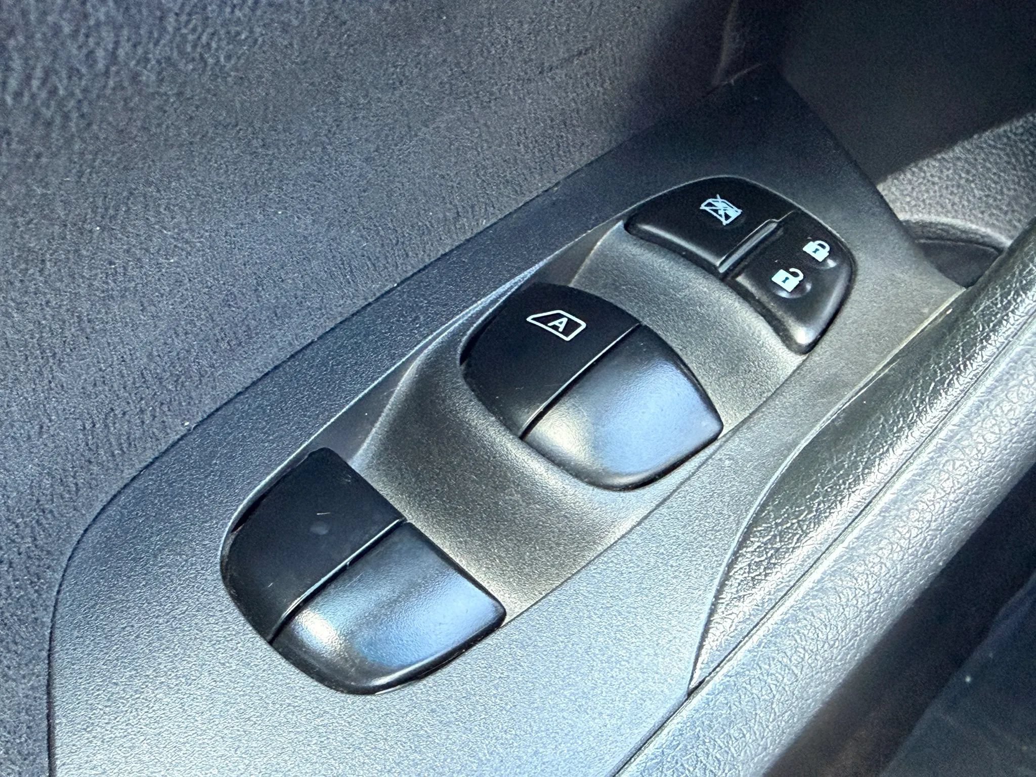 Used 2014 Nissan Altima 2.5 S FWD image 23