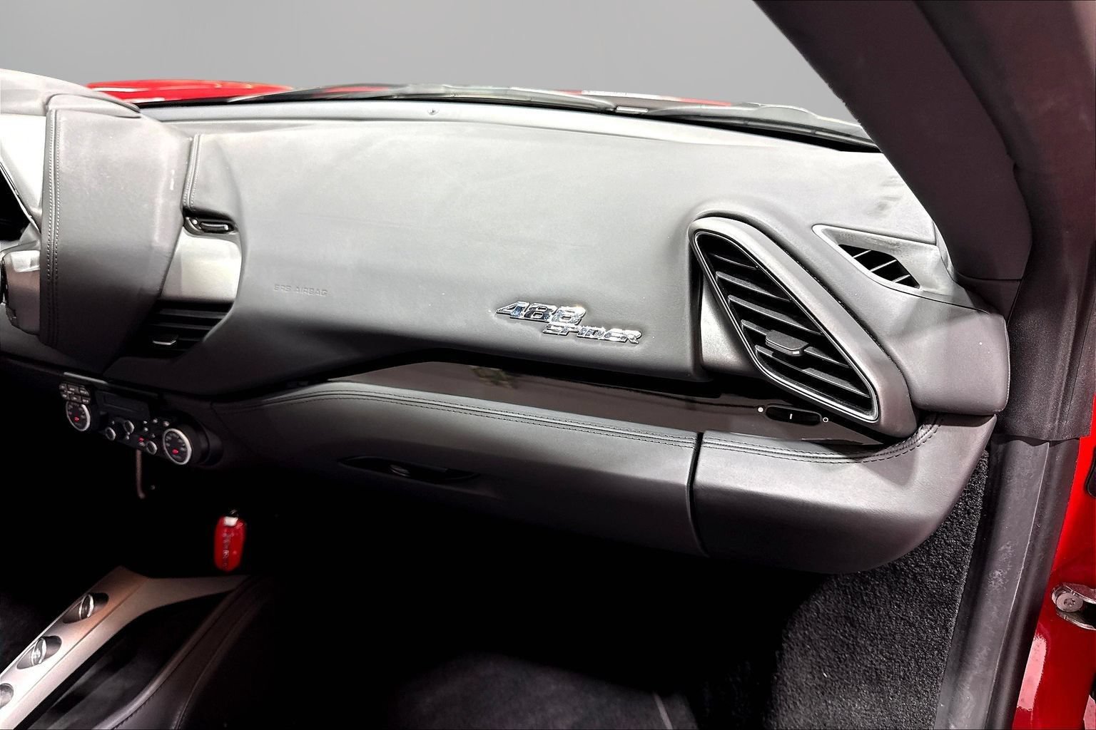 Used 2018 Ferrari 488 Spider RWD image 20