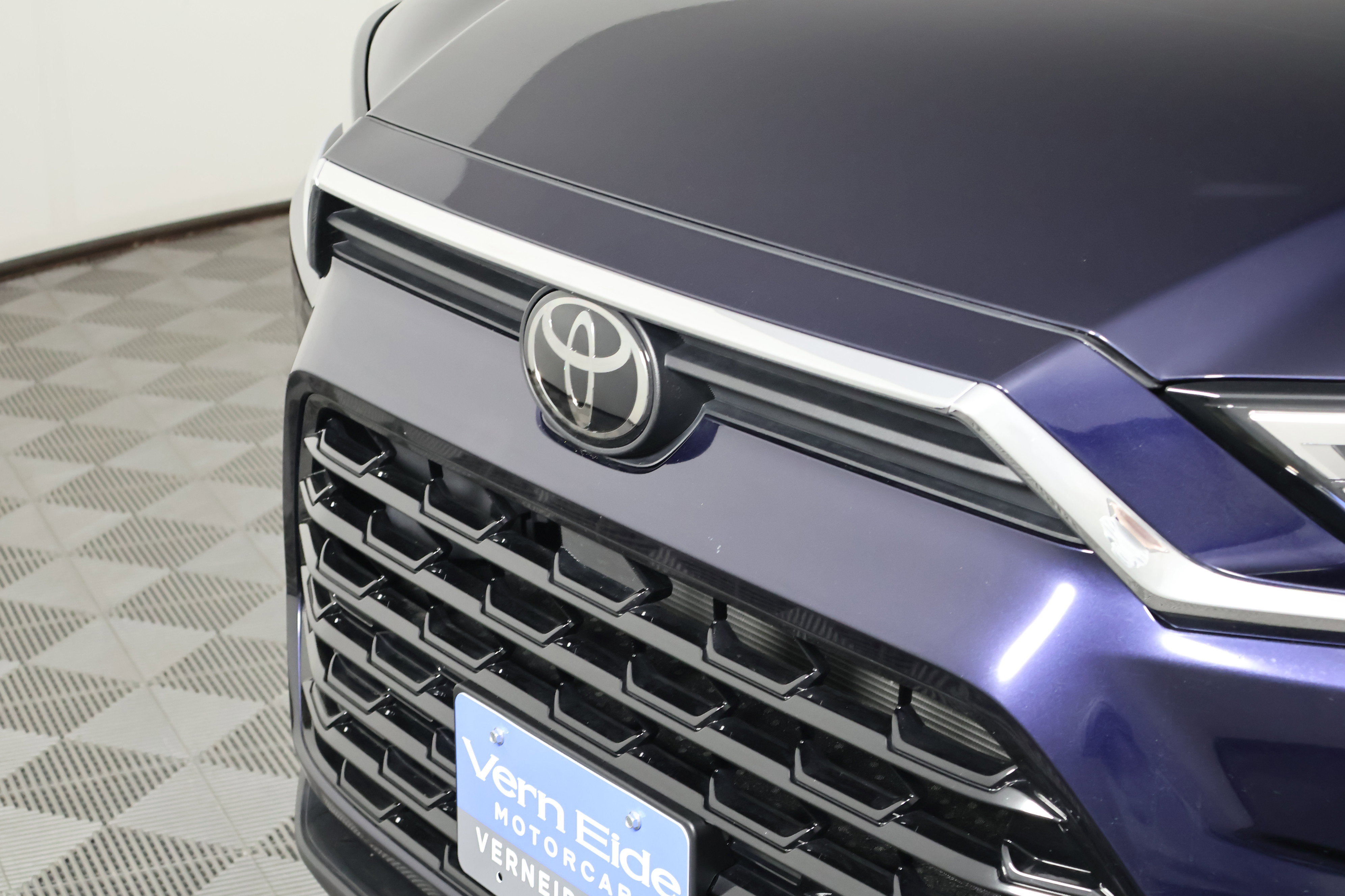 Used 2024 Toyota Grand Highlander XLE image 11