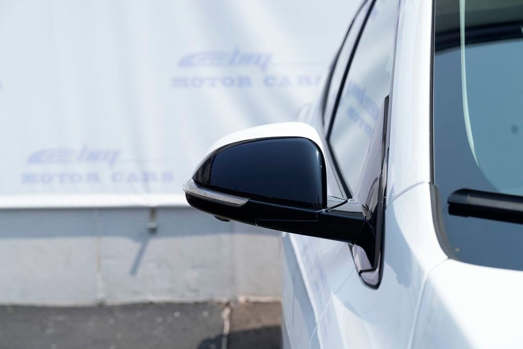 Used 2022 Chevrolet Bolt EUV Premier image 9