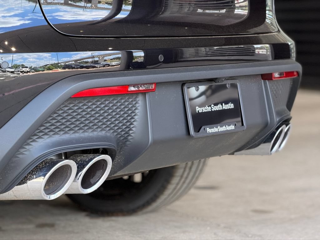 New 2026 Porsche Macan GTS AWD/4WD image 13