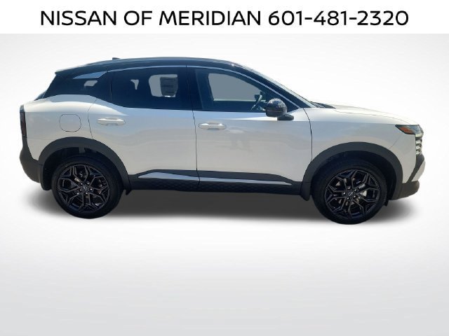 New 2027 Nissan Kicks SR FWD image 6