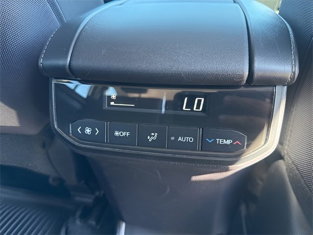 Used 2024 Toyota Highlander LE image 13