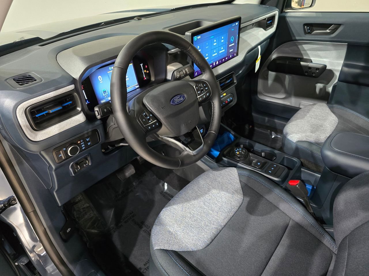 New 2025 Ford Maverick XLT image 18
