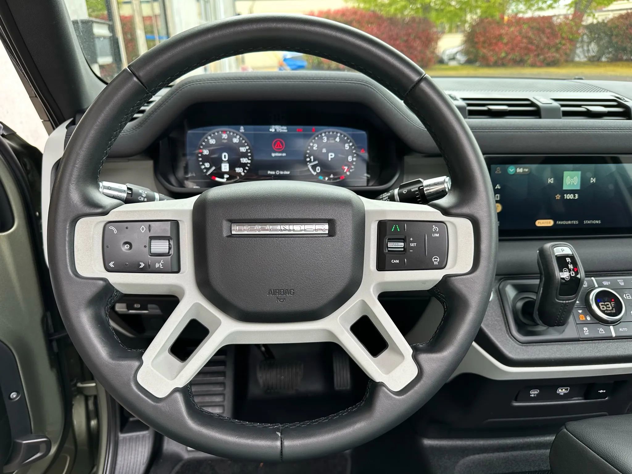 Used 2021 Land Rover Defender 90 First Edition image 18
