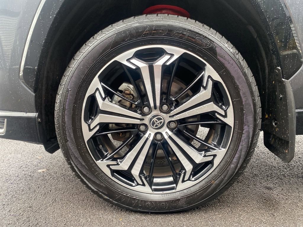 Used 2024 Toyota RAV4 XSE image 32