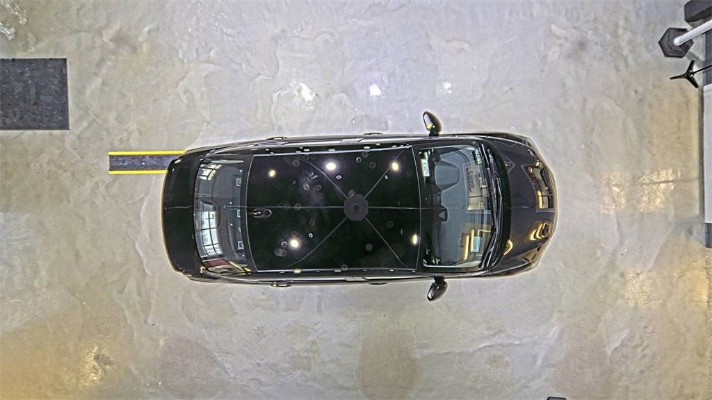 Used 2025 Nissan Versa SR w/ Trunk Package image 24