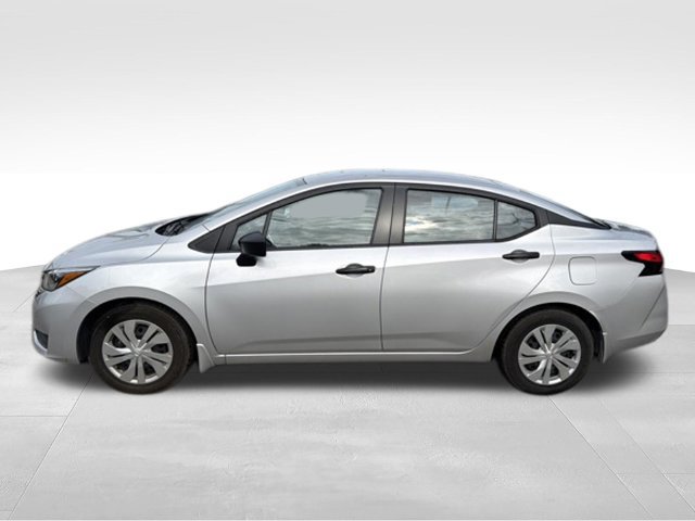 Used 2025 Nissan Versa S w/ Trunk Package FWD image 2